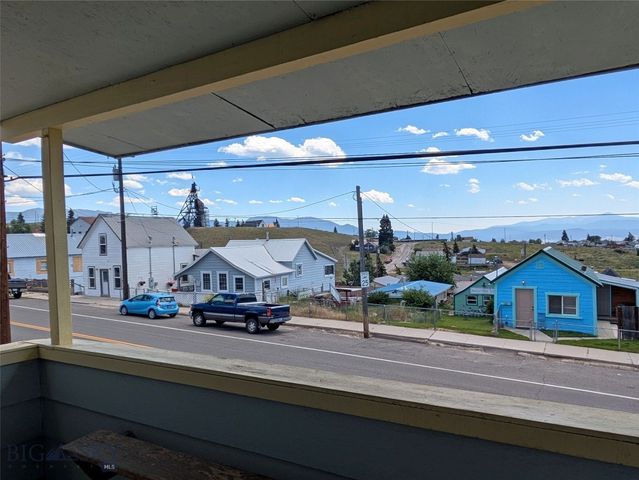131 W Daly, Walkerville, MT 59701