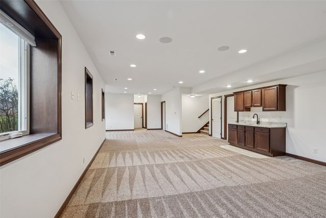 218 34th Street SE, Altoona, IA 50009