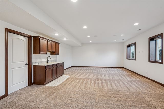 218 34th Street SE, Altoona, IA 50009