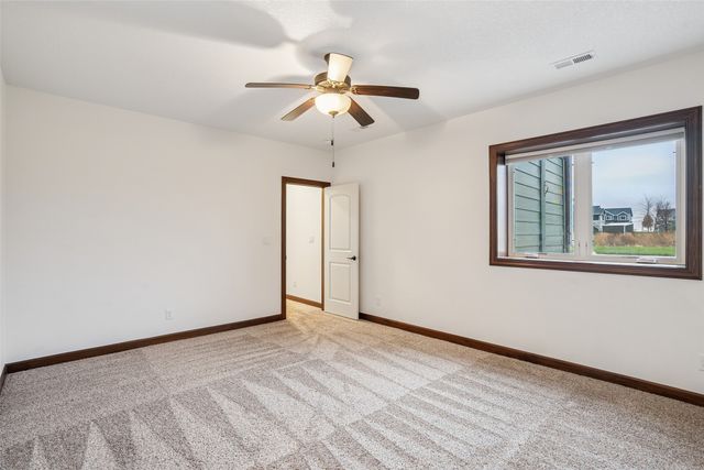 218 34th Street SE, Altoona, IA 50009