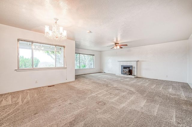 13130 S Henderson Road, Caruthers, CA 93609