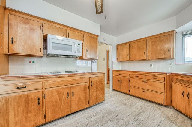 13130 S Henderson Road, Caruthers, CA 93609