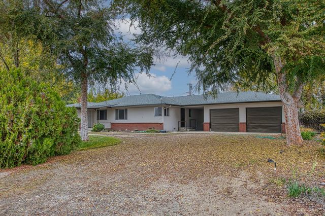 13130 S Henderson Road, Caruthers, CA 93609