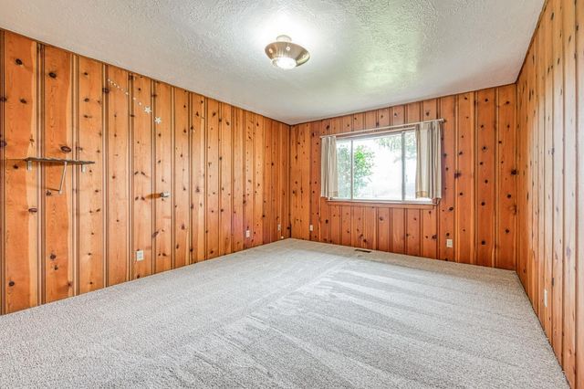 13130 S Henderson Road, Caruthers, CA 93609