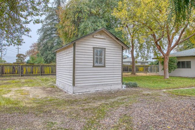 13130 S Henderson Road, Caruthers, CA 93609