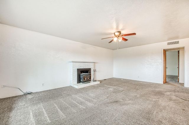 13130 S Henderson Road, Caruthers, CA 93609