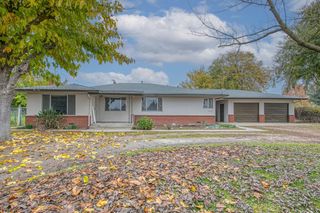 13130 S Henderson Road, Caruthers, CA 93609