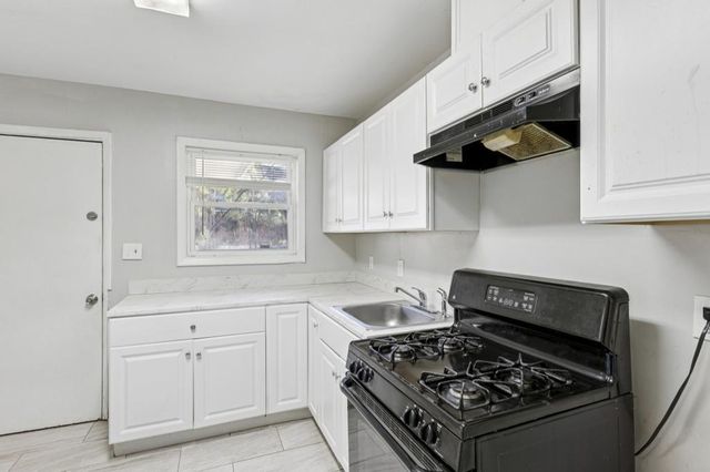 61 Pine Street NE, Fairburn, GA 30213