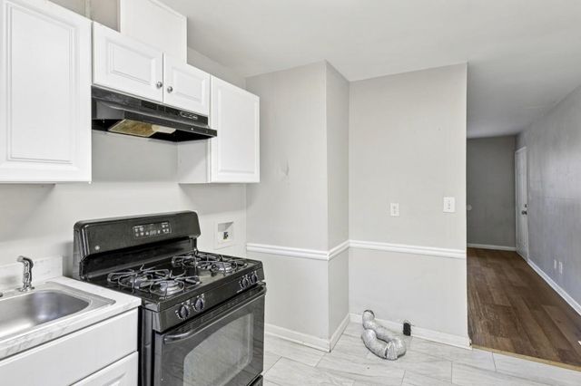 61 Pine Street NE, Fairburn, GA 30213