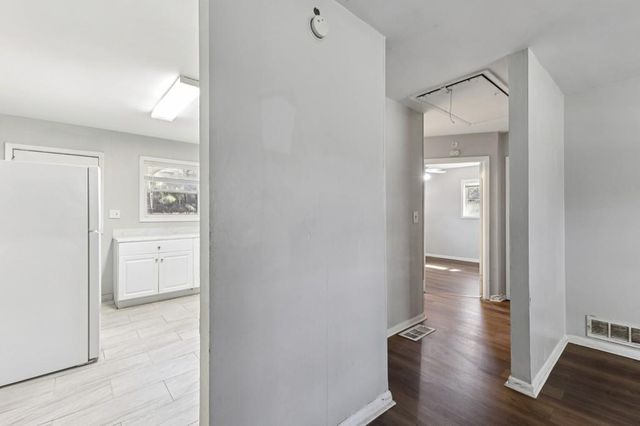 61 Pine Street NE, Fairburn, GA 30213