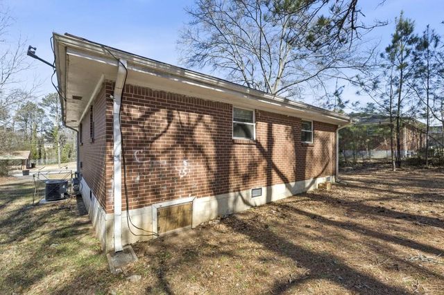 61 Pine Street NE, Fairburn, GA 30213