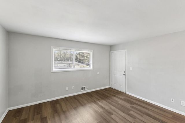 61 Pine Street NE, Fairburn, GA 30213