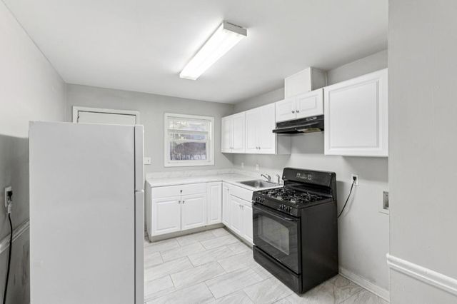 61 Pine Street NE, Fairburn, GA 30213