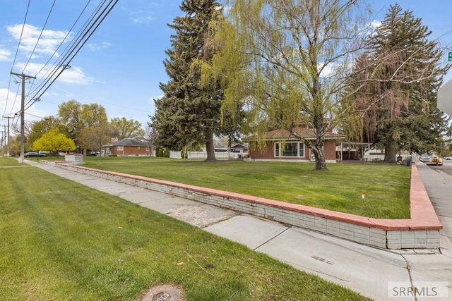 795 Saturn Avenue, Idaho Falls, ID 83402