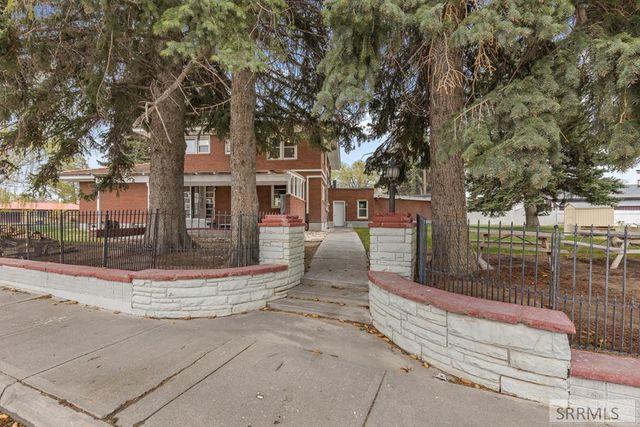 795 Saturn Avenue, Idaho Falls, ID 83402
