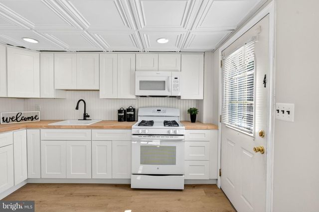 327 WISEWELL CT, Halethorpe, MD 21227