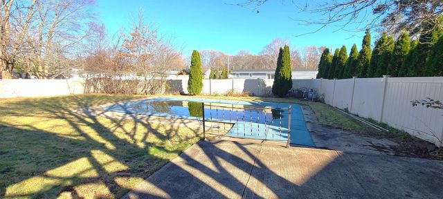 11 Carlson Road, Hampton, NH 03842