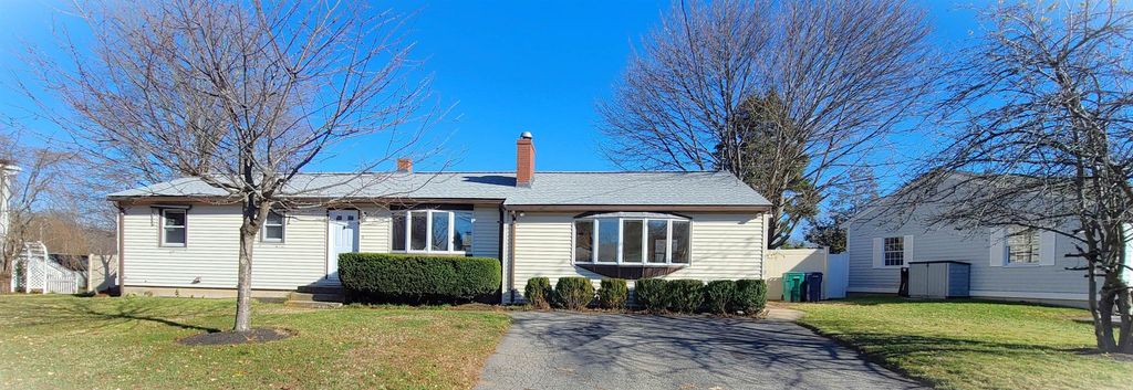 11 Carlson Road, Hampton, NH 03842