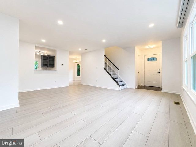 3623 SILVER SPRUCE CIR, Burtonsville, MD 20866