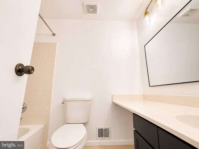 3623 SILVER SPRUCE CIR, Burtonsville, MD 20866