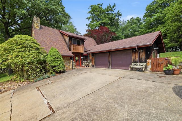 717 Zubal Rd, Washington Twp, PA 15613