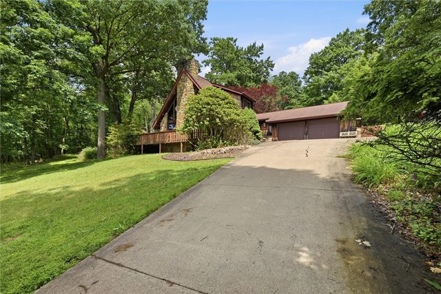 717 Zubal Rd, Washington Twp, PA 15613