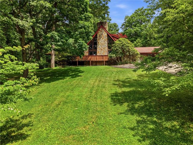 717 Zubal Rd, Washington Twp, PA 15613