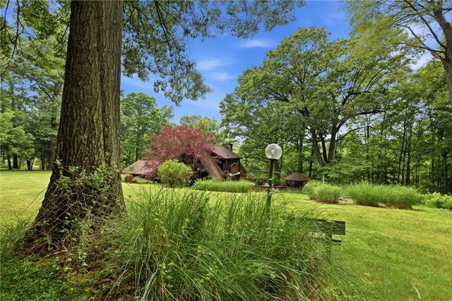 717 Zubal Rd, Washington Twp, PA 15613