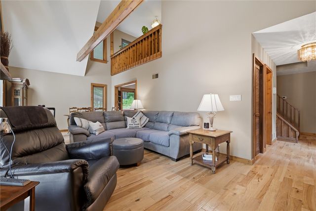 717 Zubal Rd, Washington Twp, PA 15613