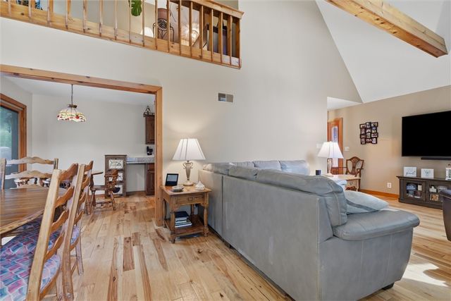 717 Zubal Rd, Washington Twp, PA 15613