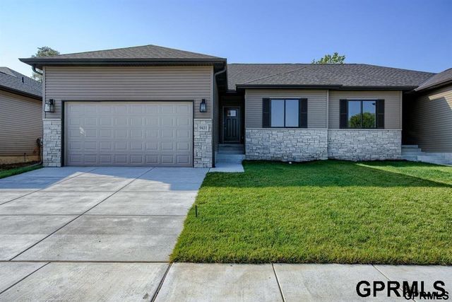 9467 Linwood Place, Lincoln, NE 68505