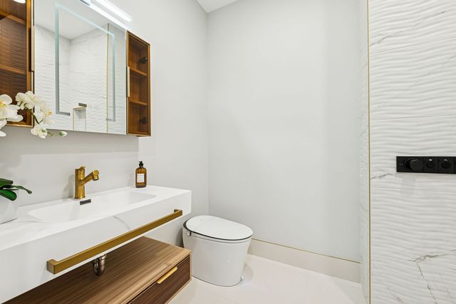 466 N Paulina Street PH-402, Chicago, IL 60622