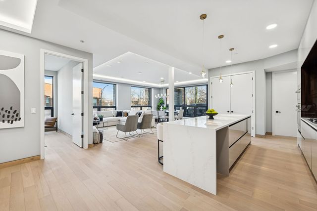 466 N Paulina Street PH-402, Chicago, IL 60622