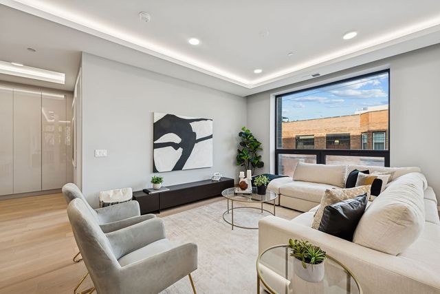 466 N Paulina Street PH-402, Chicago, IL 60622