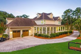 110 Seven Oaks Court, Hampstead, NC 28443