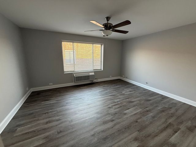 744 W GORDON Terrace 310, Chicago, IL 60613