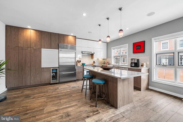 114 BAINBRIDGE ST, Philadelphia, PA 19147