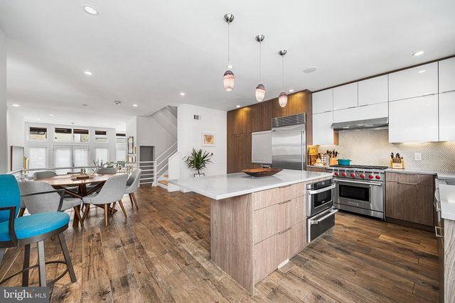 114 BAINBRIDGE ST, Philadelphia, PA 19147