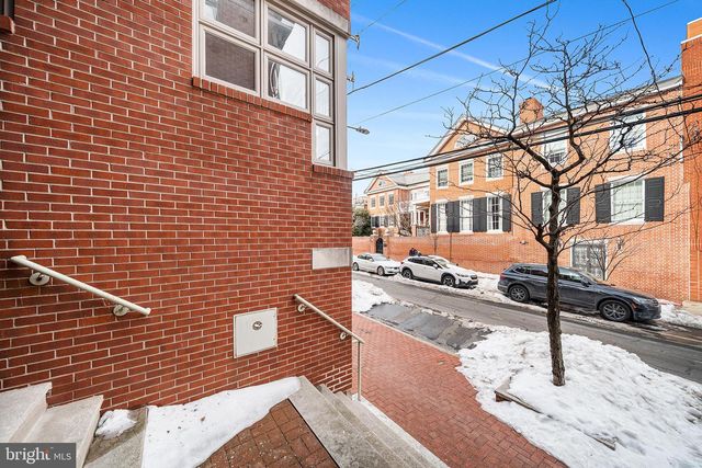 114 BAINBRIDGE ST, Philadelphia, PA 19147