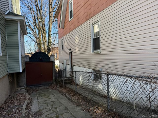 3814 Secor Avenue, Bronx, NY 10466
