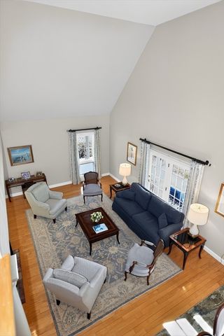 4 Jackson Pond Rd 4, Dedham, MA 02026