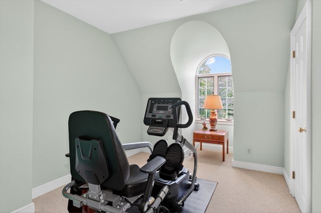 4 Jackson Pond Rd 4, Dedham, MA 02026