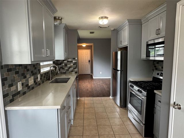 14427 Hillard Green Lane, Houston, TX 77047