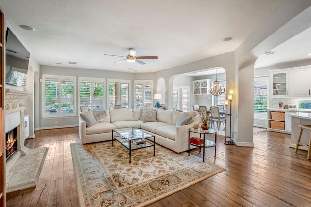 9707 Blue Cruls Way, Spring, TX 77379
