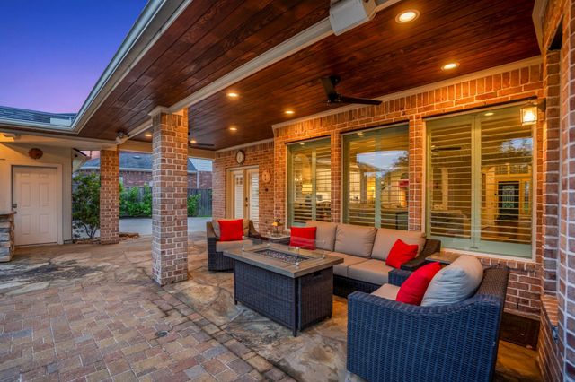 9707 Blue Cruls Way, Spring, TX 77379