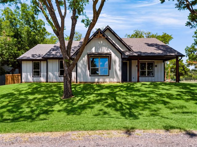 52 Graves Circle, Pottsboro, TX 75076