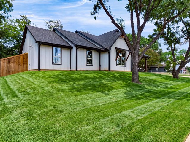 52 Graves Circle, Pottsboro, TX 75076