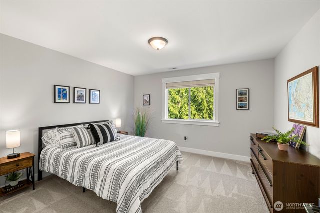 6112 Harbor Inlet Lane NW, Bremerton, WA 98311