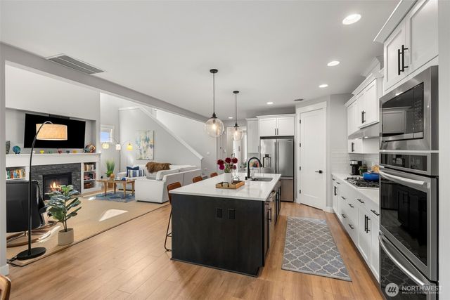 6112 Harbor Inlet Lane NW, Bremerton, WA 98311