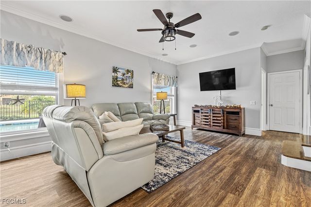 2006 Willow Branch DR, Cape Coral, FL 33991